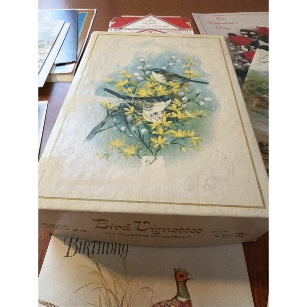 Vtg Card Box Coronation With A Mix Of Vtg Unused Cards Some With No Envelopes